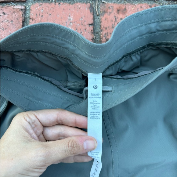 Lululemon Adapted State High-Rise Jogger. Size 2 - Picture 4 of 6